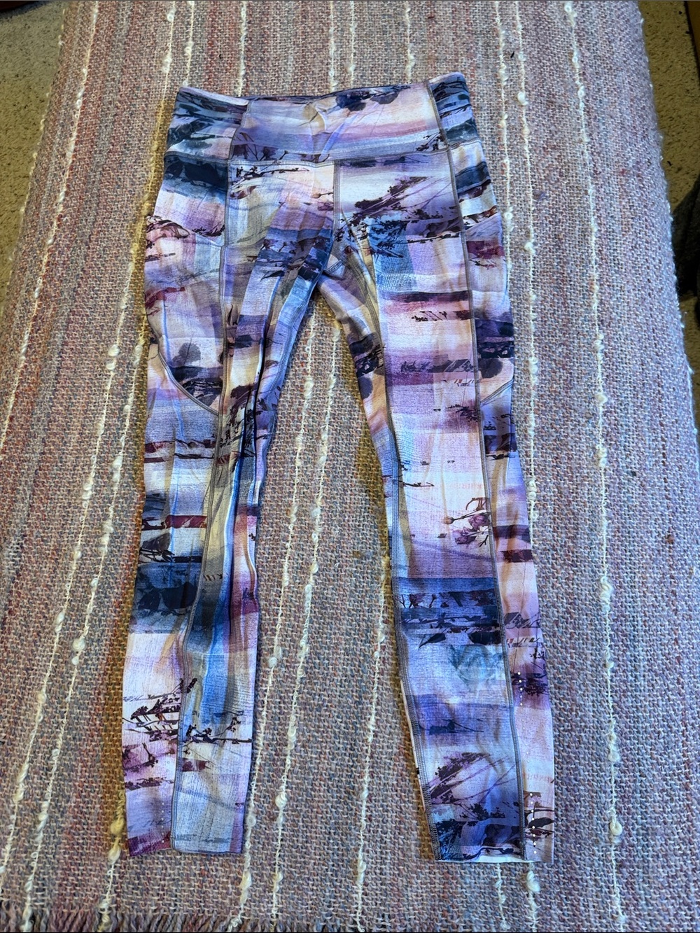 Lululemon fast and free Purple & Blue Abstract Print Leggings